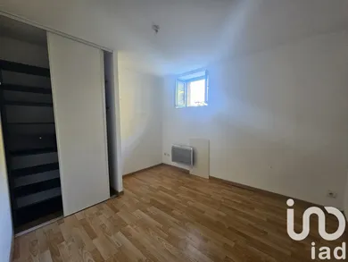 Apartment in Goudargues (30630)