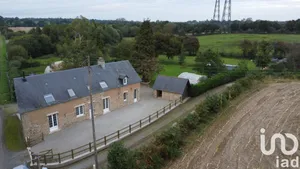 House at Gorges (50190)