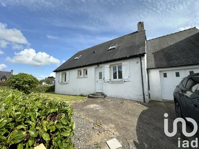 House at Landivisiau (29400)