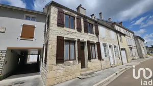 House in Arc-en-Barrois (52210)