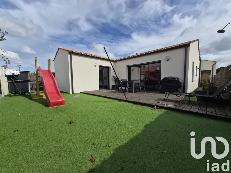 Maison 6 pièces 111 m² · à Longeville-sur-Mer · 111 m² · 342 000 €