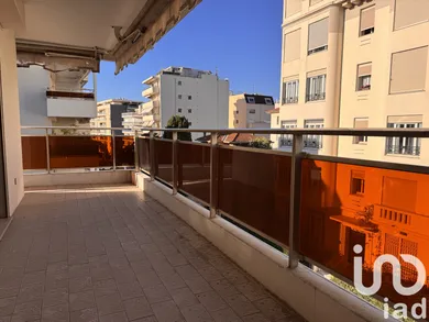 Apartment in Cannes (06400)