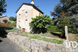Maison de village à Curan (12410)
