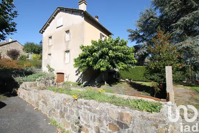 Village house in Curan (12410)