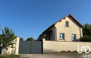 House at La Chapelle-Saint-Luc (10600)