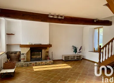 Maison à Savigny-sur-Clairis (89150)