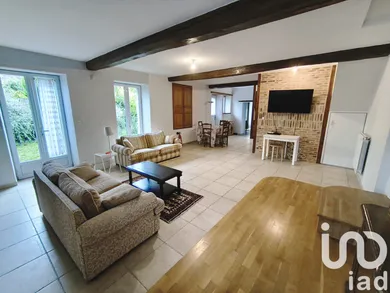 Village house at Châtenay-sur-Seine (77126)