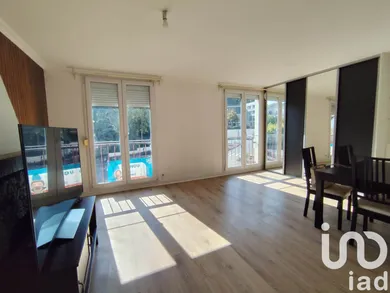 Apartment in Issy-les-Moulineaux (92130)