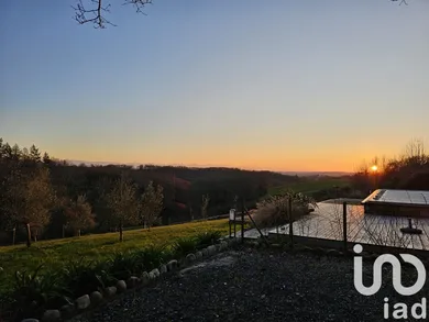 Domain in courties (32230)