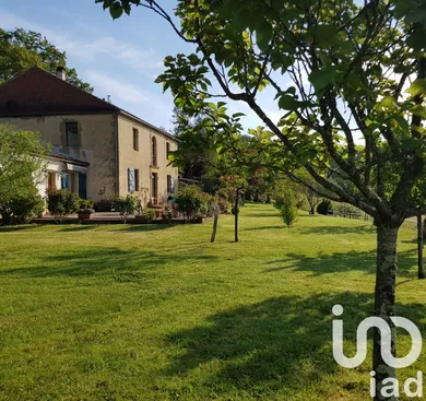 Domain in courties (32230)