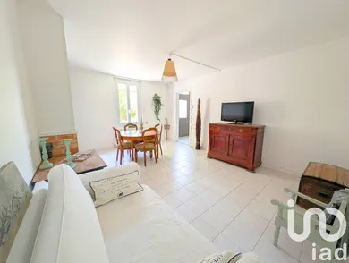 House at Belin-Béliet (33830)