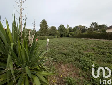 Terrain à Fontaine-le-Comte (86240)