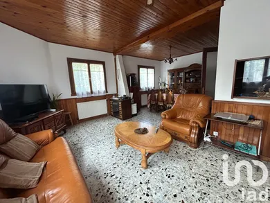 Traditional house in Sainte-Geneviève-des-Bois (91700)