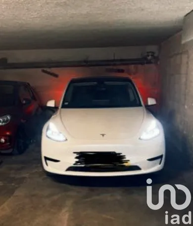 Parking à Paris (75008)