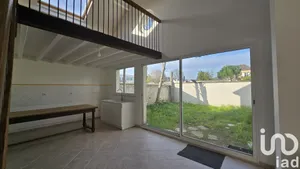 Apartment at Vernon (27200)