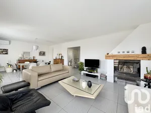 Maison traditionnelle à Saint-Jean-de-Muzols (07300)