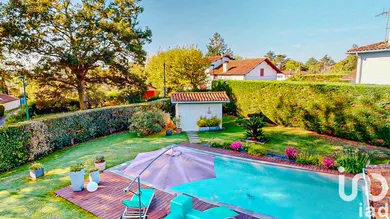 House at Bassussarry (64200)