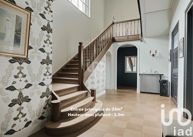 Maison 12 pièces 407 m² · à Tourcoing · 407 m² · 674 000 €