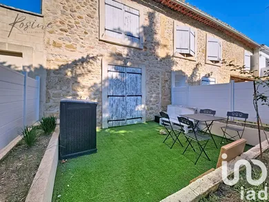 Building in Salon-de-Provence (13300)