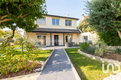 Maison traditionnelle à La Ville-du-Bois (91620)