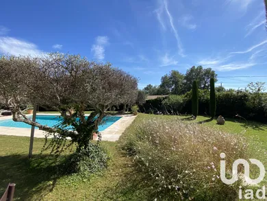 Maison traditionnelle à Eyguières (13430)