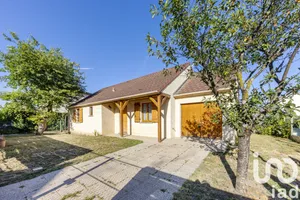 House at Beauchamp (95250)