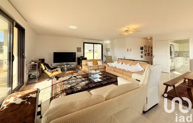 Apartment at Hyères (83400)