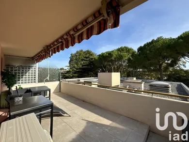 Apartment in Mandelieu-la-Napoule (06210)