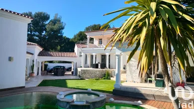 Maison à La Cadière-d'Azur (83740)