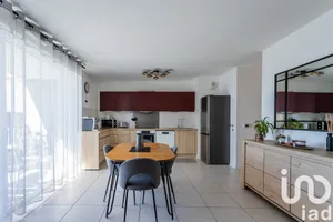 Appartement à Bordeaux (33300)