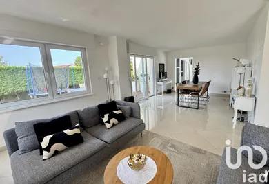 House at Cernay (68700)