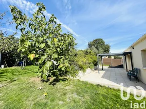 House at Coron (49690)