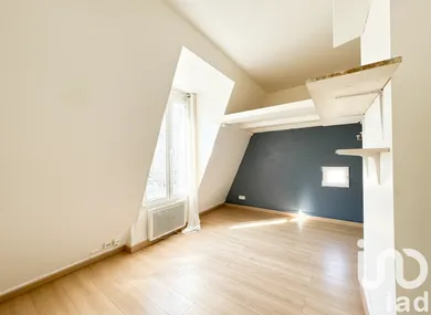 Apartment in Paris (75015)