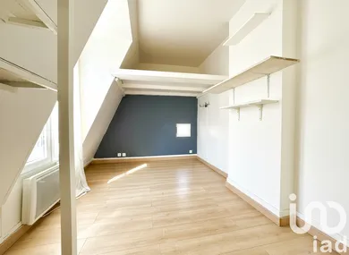 Apartment in Paris (75015)