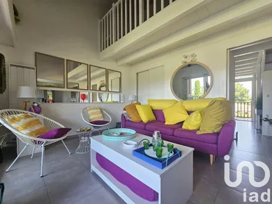 Apartment in Gassin (83580)