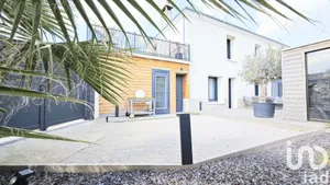 Mansion at Chabournay (86380)