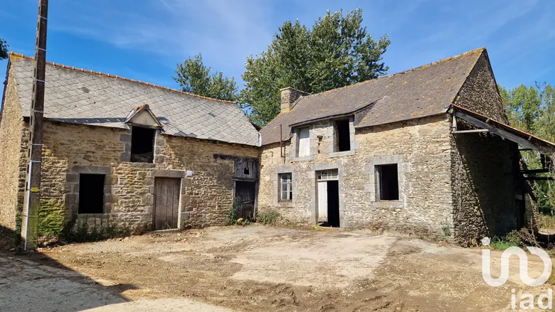 Maison 4 pièces 90 m² · au Mené · 90 m² · 39 000 €