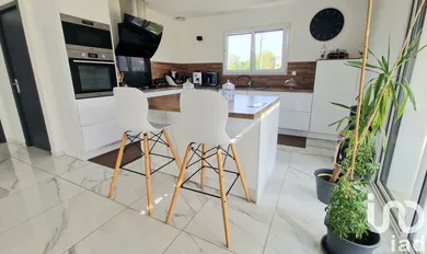 House in Saint-Seurin-sur-l'Isle (33660)