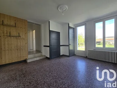 Townhouse at Thouars (79100)