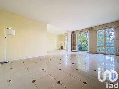 Apartment in Versailles (78000)