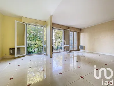 Apartment in Versailles (78000)