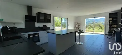 Pavillon à Saint-Laurent-les-Tours (46400)