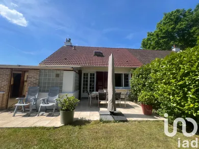 Traditional house at Sucy-en-Brie (94370)