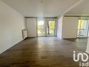 Apartment at Pantin (93500)