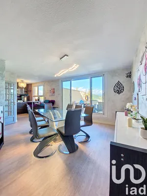 Duplex at Gap (05000)