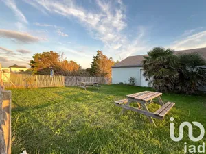 Maison à Créances (50710)