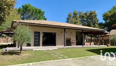 House at Salles (33770)