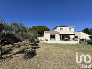 House at Saint-Gilles (30800)