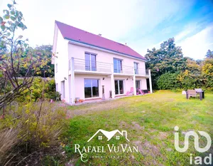 House at Louye (27650)