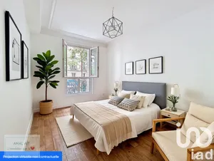 Apartment at Paris (75020)